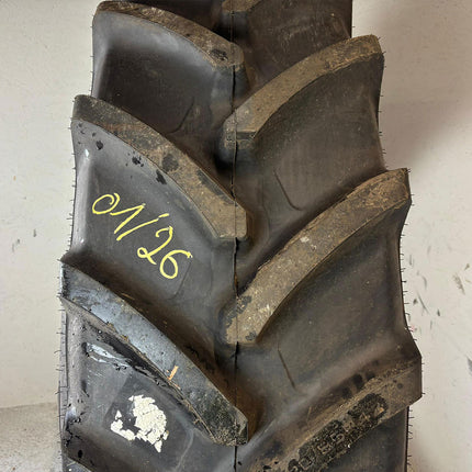520/85 R 42 Ceat Farmax R85 DOT 52/22 157 A8/157 B TL Lfd.Nr.: 01/26 - Demo -