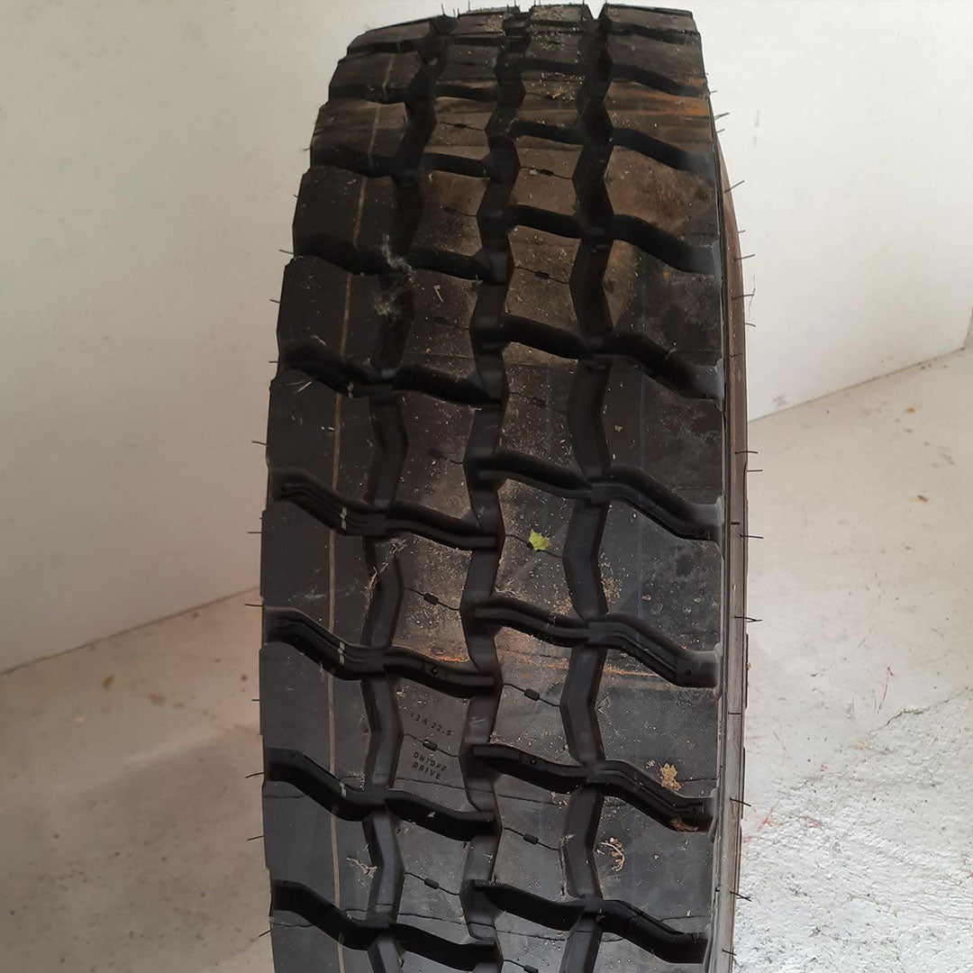 13 R 22.5 Taurus On/Off Power D mit Flocke 156 K/150 K TL M+S mit 3PMSF (DOT 25/19) - SoPo -