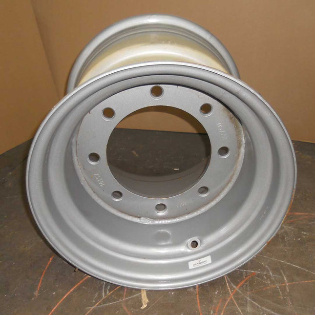 16 X 17  GRASDORF Scheibenrad  lfd. Nr. 03/23 S=12mm 8/275/221/ET50 22V2 Silber -GEBR-