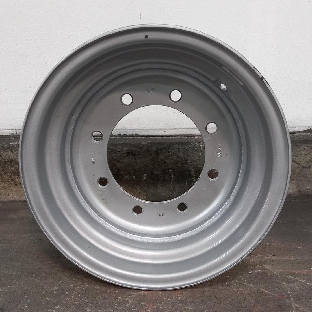 11 X 18 Jantsa Scheibenrad Lfd.Nr.: 70/25 S= 10 mm 8/275/221/21,5 v1/ET0 silber - Gebr -