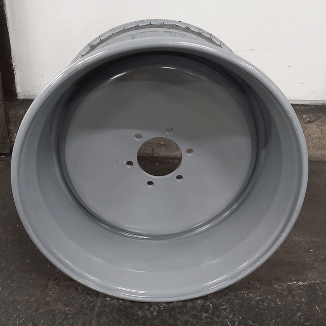 14 X 22,5 GRA lfd.Nr.: 86/25 S=12,5 mm ET-40 6/150/110/17,5 zyl. RAL7001 - Gebr -