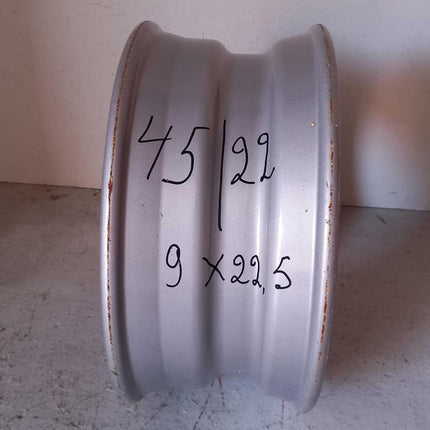 9.00 X 22.5  GRA - gebraucht Nr. 45/22 S=15 mm 10/335/281/ET20 27 V Silber NEU