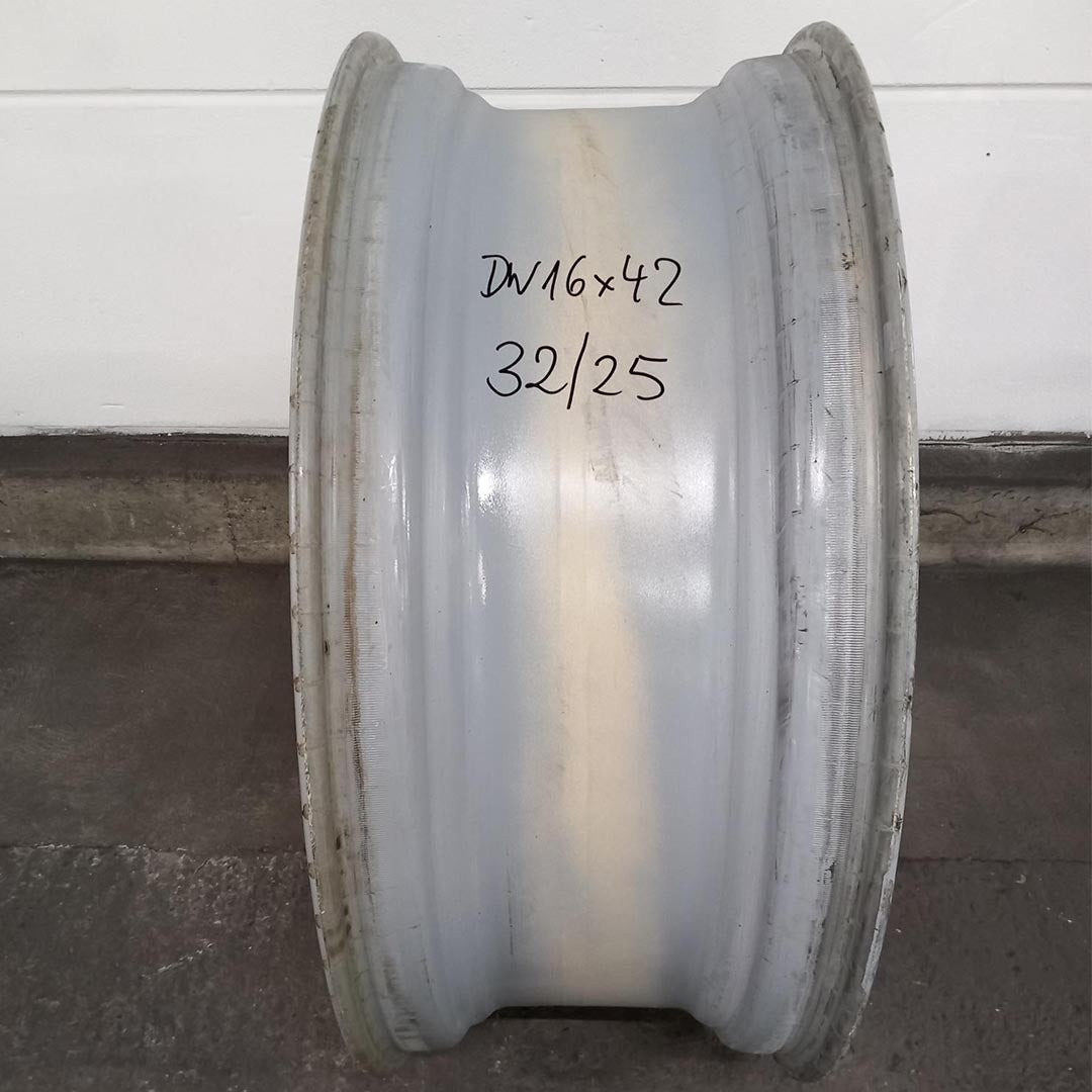 16 X 42/DW Grasdorf lfd.Nr.: 32/25 S=15 mm 8/203/150/20 zy/ET-285 silber-grau- GEBR -