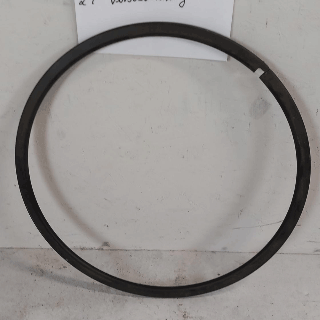 VSR24 Verschlussring GKN lfd.Nr.: 153/23 24'' grundiert -GEBR-  für 10.00 - 24 4-tlg.