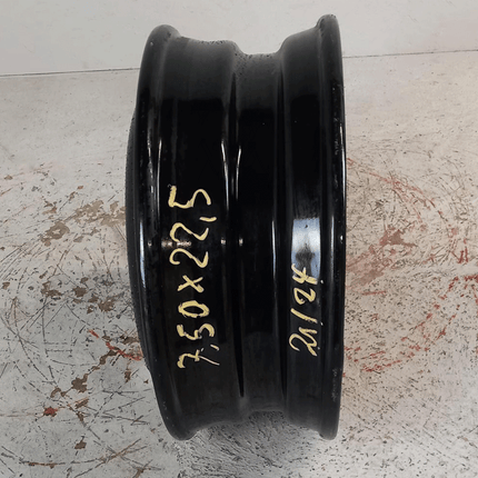 7.50 X 22.5 Bandenmarkt Scheibenrad lfd.Nr. 21/24 S=12mm 8/275/221/ET140 RAL9005 Lagerspuren -SOPO-