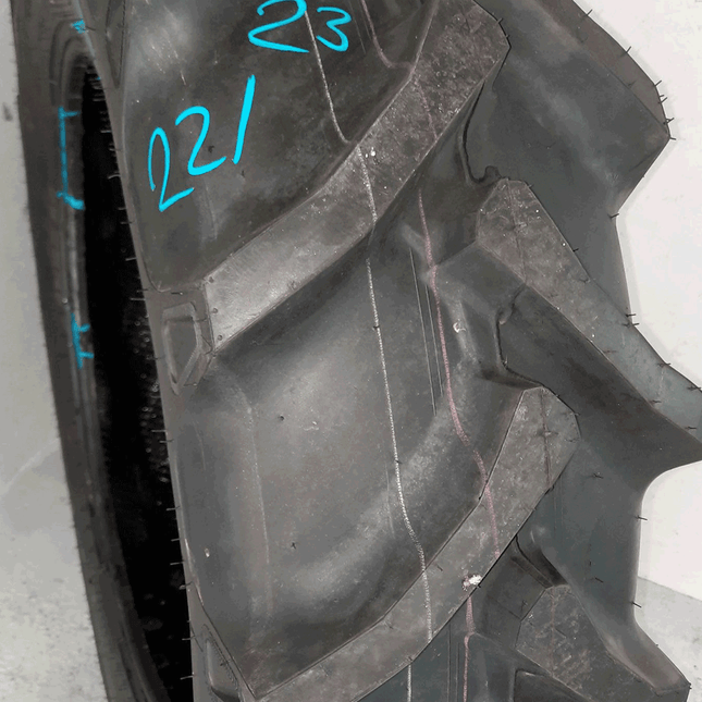 12.4 - 28/8 Ceat Farmax R1 lfd.Nr. 22/23 8 PR 123 A8 TT AS (DOT 29/22) -GEBR-