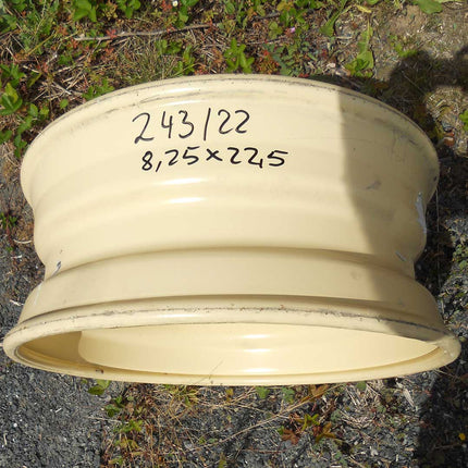 8.25 X 22.5  Grasdorf lfd. Nr. 243/22 S=15 mm 10/335/281/ET60 26 ZYL grundiert -GEBR-